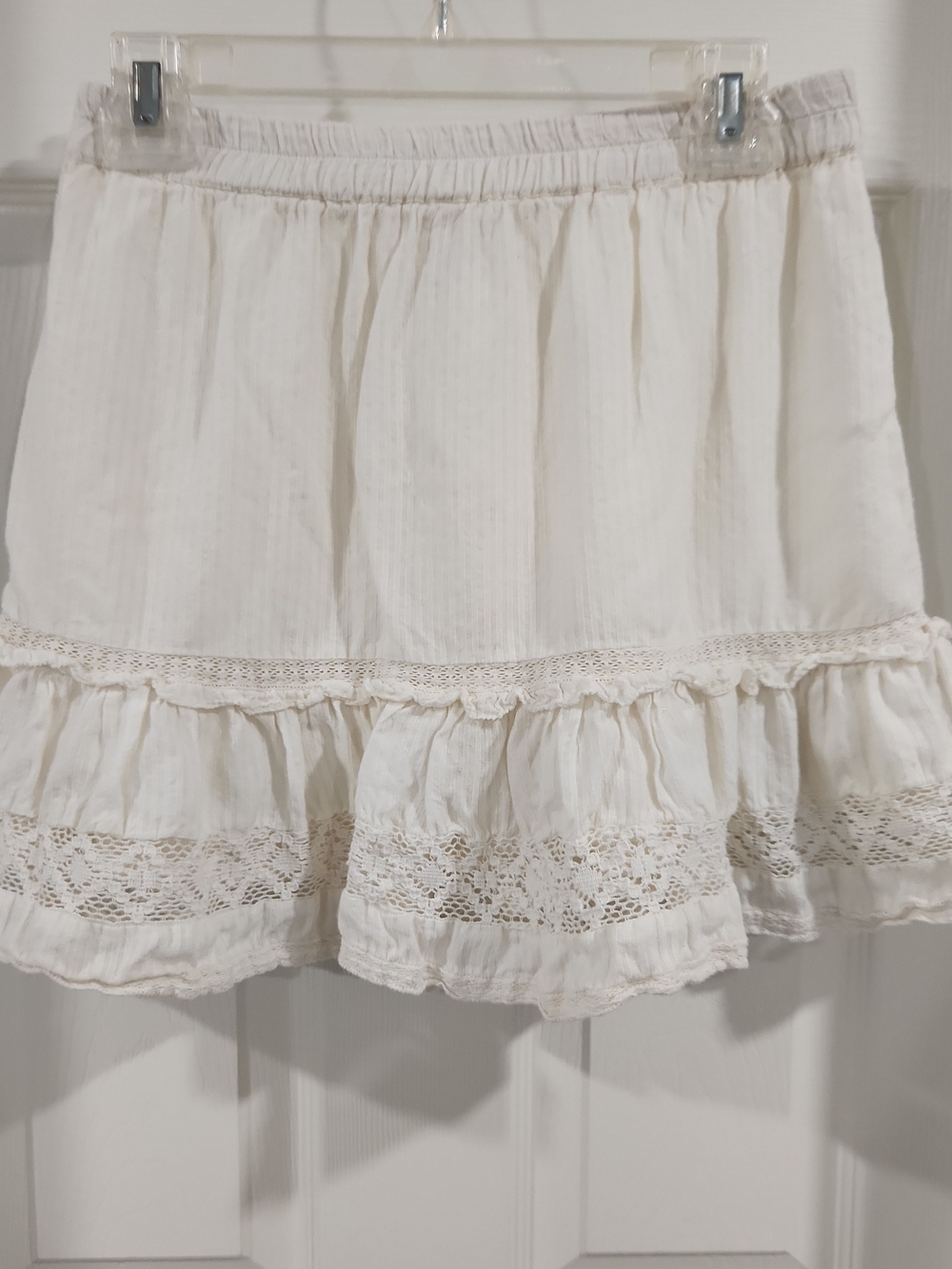 Urban Outfitters White/Cream Lace Short Skirt No Shorts Womens Juniors Size M
